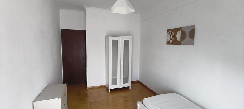 Imagem Divisão de quarto em Rua do Antigo Campo dos Leões, 5