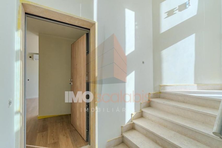 Imagem Detalhes de apartamento t3 em Rua de São Bento, 17