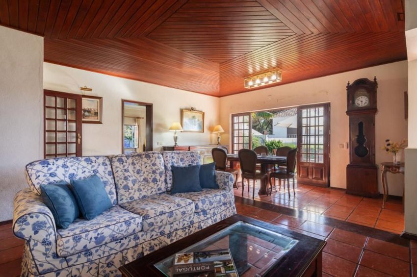 Imagem Sala de estar de  andar de moradia em Azenhas do Mar - Praia das Maças - Praia Grande