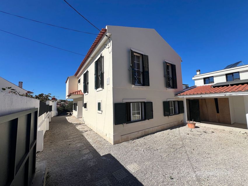 Imagem Fachada de  moradia independente em Rua Alto Viso