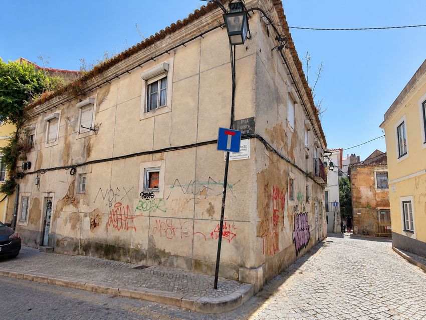 Imagem Vistas de prédio residencial em Rua Serpa Pinto