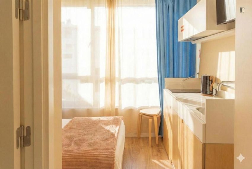 Imagem Sala de estar de apartamento t0 em Rua de Latino Coelho
