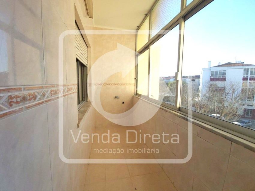 Imagem Corredor de apartamento t3 em Rua 25 de Abril de 1974, 54