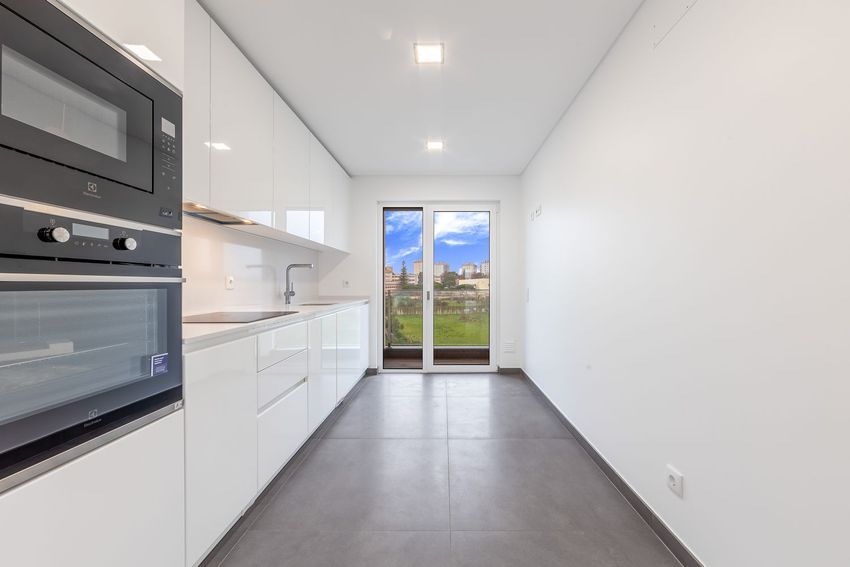 Imagem Cozinha de apartamento t3 em Rua Doutor João Baptista Jacquet
