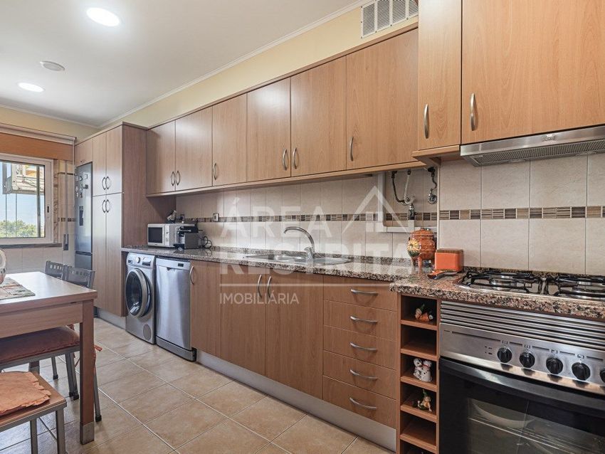 Imagem Cozinha de apartamento t2 em Quinta da Vinha