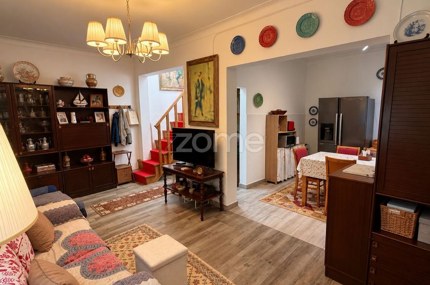 Imagem Sala de estar de  moradia em banda em Rua Buenos Aires, 16