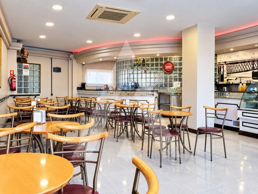 Imagem de espaço comercial em Meadela