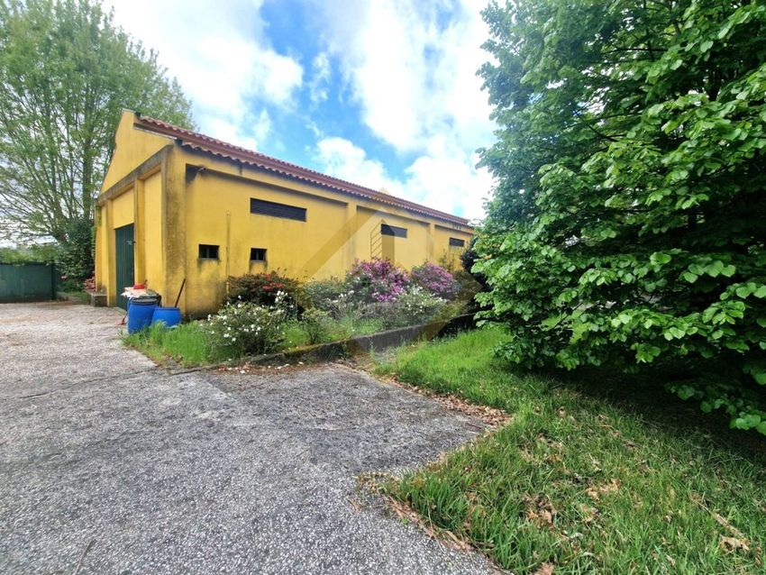 Imagem Fachada de  quinta em Canedo