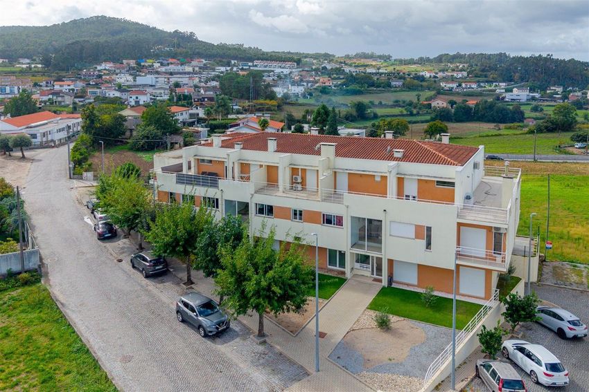 Imagem Varanda de apartamento t2 em Várzea