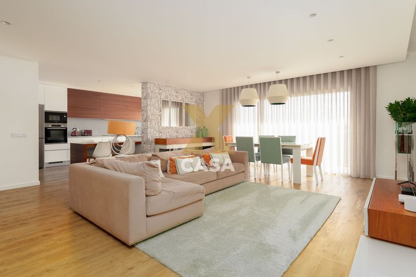 Imagem Sala de estar de apartamento t5 em Fátima