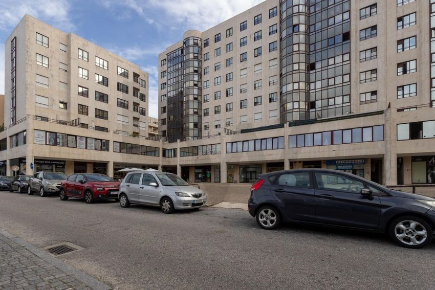 Imagem Vistas de apartamento t3 em Avenida Doutor Moreira Sousa, 530