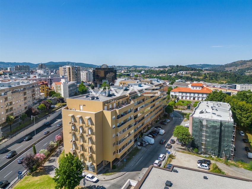 Imagem Vistas de apartamento t3 em Maximinos - Sé - Cividade