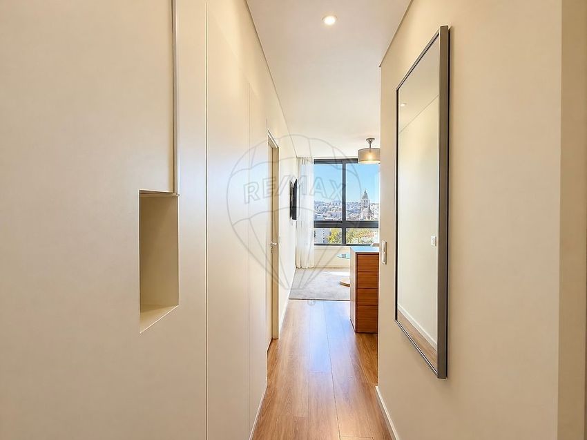 Imagem Corredor de apartamento t1 em Rua de Gonçalo Cristóvão