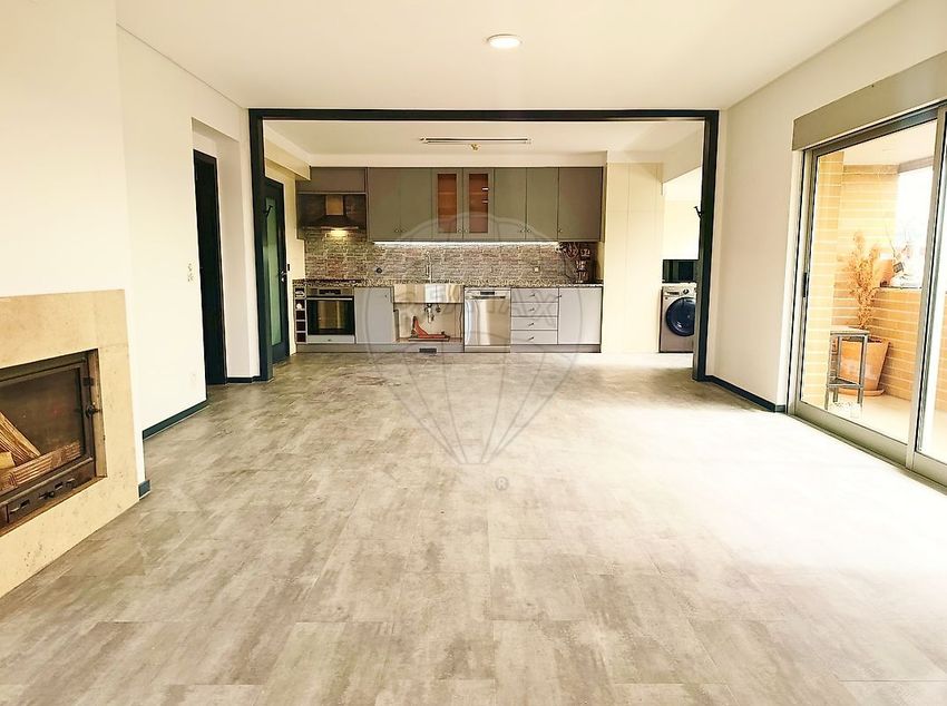 Imagem Divisão de apartamento t2 em Rua do Bom Jesus, 33