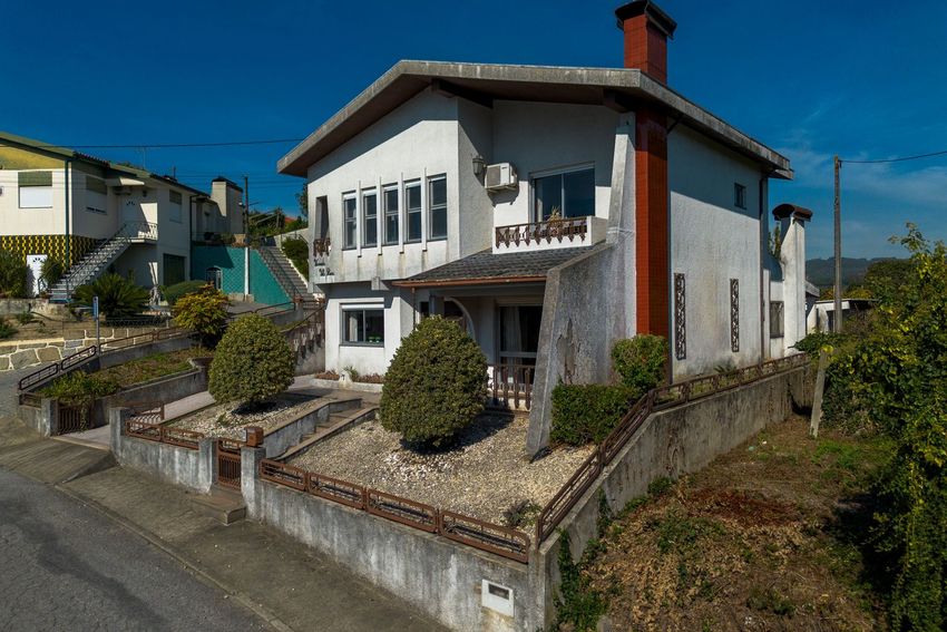Зображення Фасад,  окремий будинок чи котедж, Avenida da Cavadinha, 408