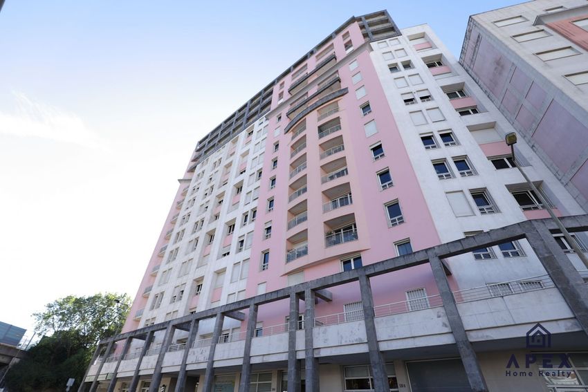 Imagem Vistas de apartamento t4 em Rua São Tomás de Aquino, 18