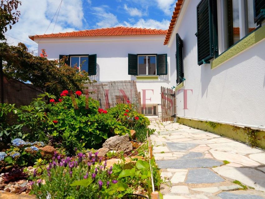 Зображення Фасад,  окремий будинок чи котедж, Centro do Estoril