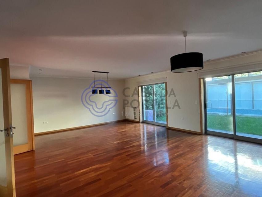 Imagem Divisão de  casa ou moradia em Rua Professor António Saraiva s/n