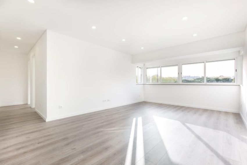 Imagem Divisão de apartamento t3 em Rua Almada Negreiros