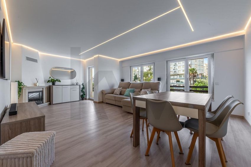 Imagem Sala de estar de apartamento t2 em Monte Abraão