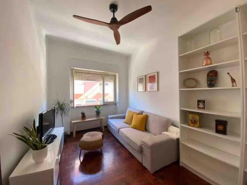 Imagem Sala de estar de apartamento t1 em Rua da Alegria