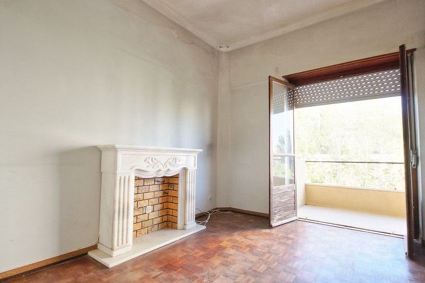 Imagem Divisão de apartamento t3 em Santa Iria de Azoia - São João da Talha - Bobadela