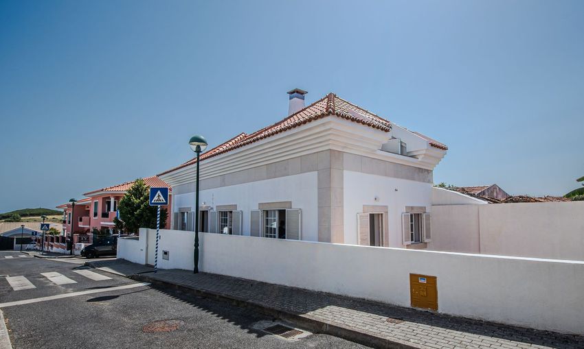 Imagem Fachada de  moradia independente em Rua Grutas, 4