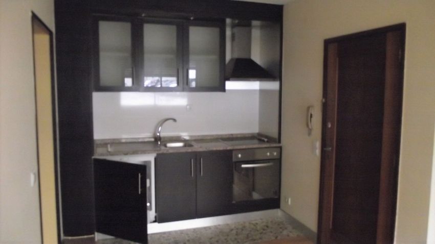 Imagem Cozinha de apartamento t1 em Rua Vitorino Nemésio