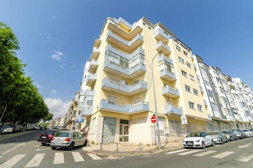 Imagem Vistas de apartamento t3 em Avenida do Ultramar
