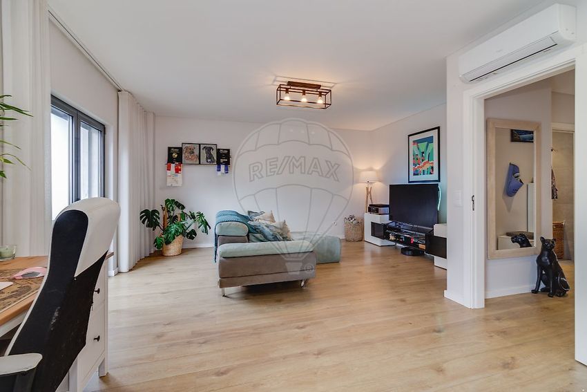 Imagem Sala de estar de apartamento t2 em Rua Alfredo Marceneiro