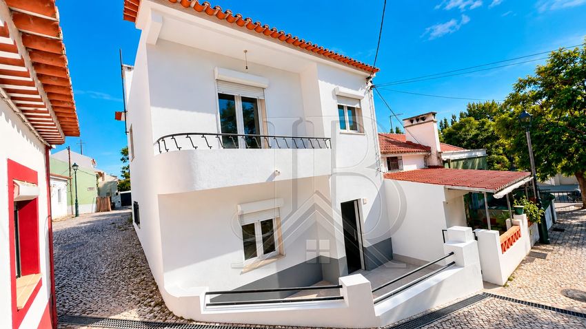 Imagem Fachada de apartamento t3 em Vila Nova da Barquinha