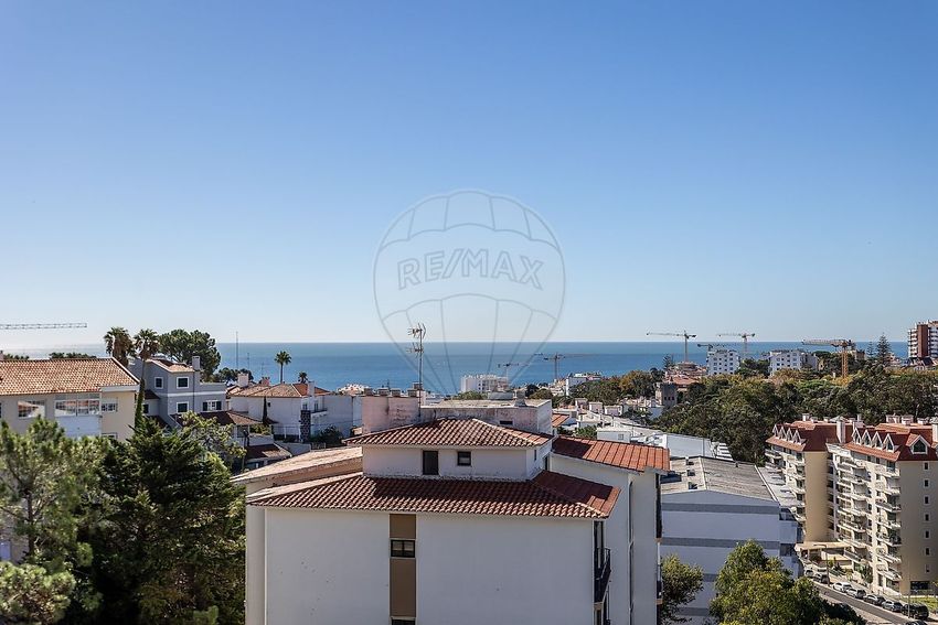 Imagem Fachada de apartamento t2 em Centro do Estoril