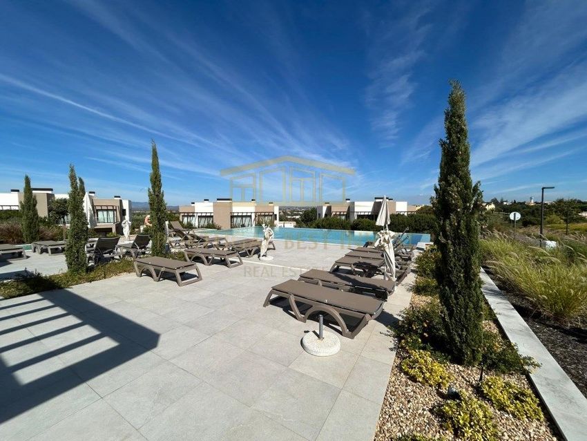 Imagem Piscina de apartamento t3 em Ferragudo