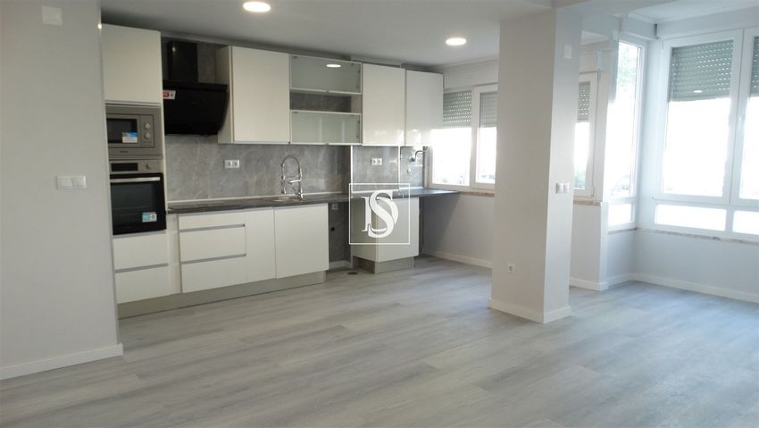 Imagem Cozinha de apartamento t2 em Figueirinha - Augusto Castro