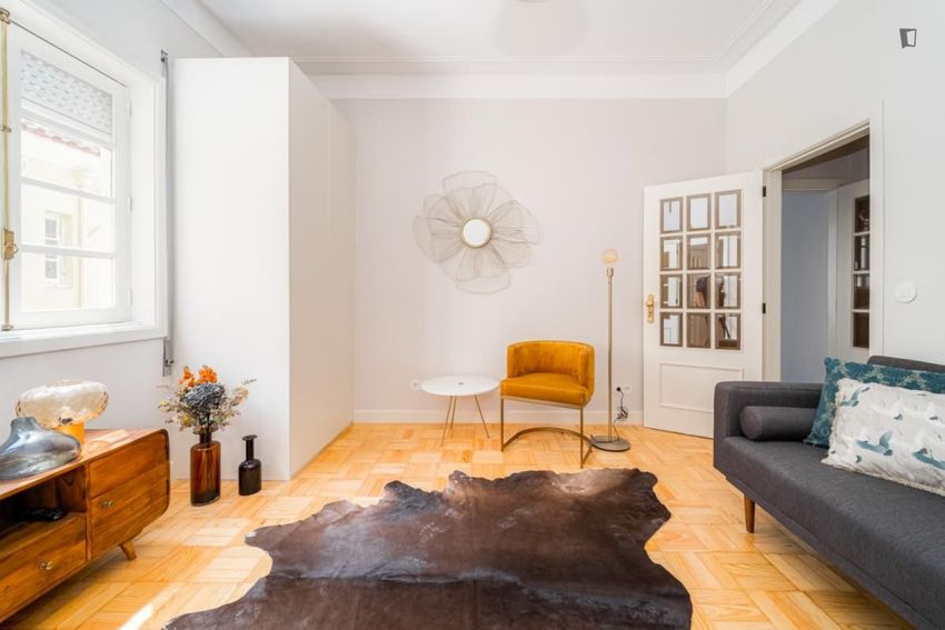 Imagem Sala de estar de apartamento t3 em Rua Guedes de Azevedo