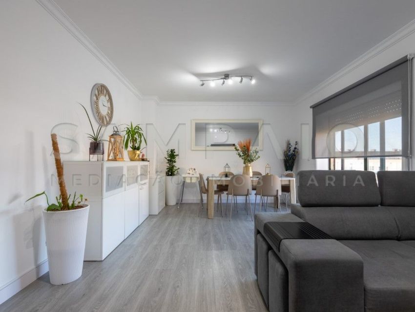 Imagem Sala de estar de apartamento t2 em Rua Pereirinho