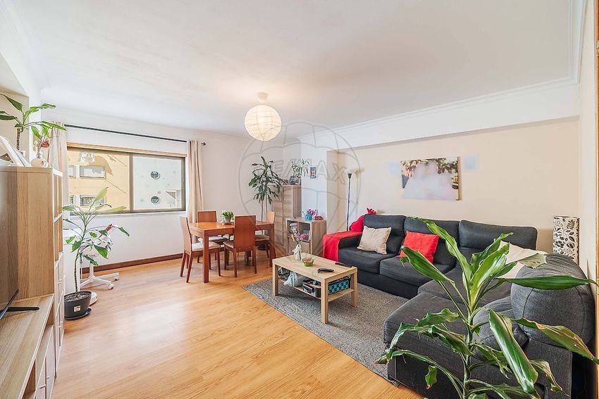Imagem Sala de estar de apartamento t2 em Rua Cidade de Belgrado
