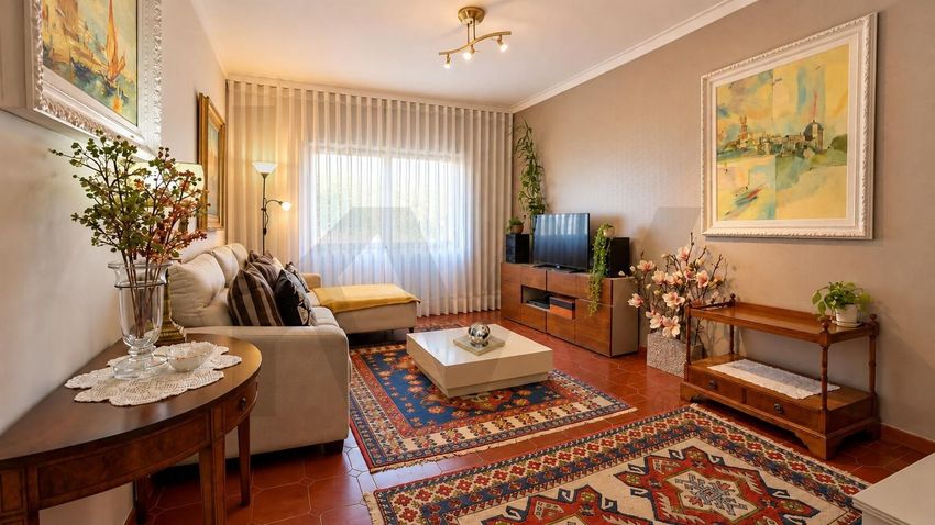 Imagem Sala de estar de apartamento t2 em Casais de Mem Martins
