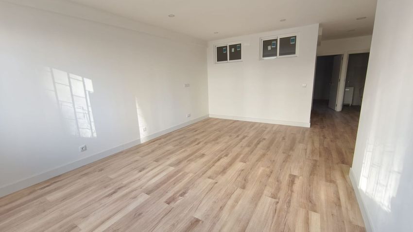 Imagem Sala de estar de apartamento t2 em Calçada do Rio, 44