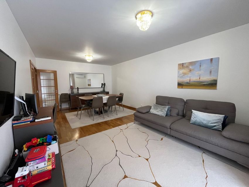 Imagem Sala de estar de apartamento t2 em Rua João Morais Barbosa, 15