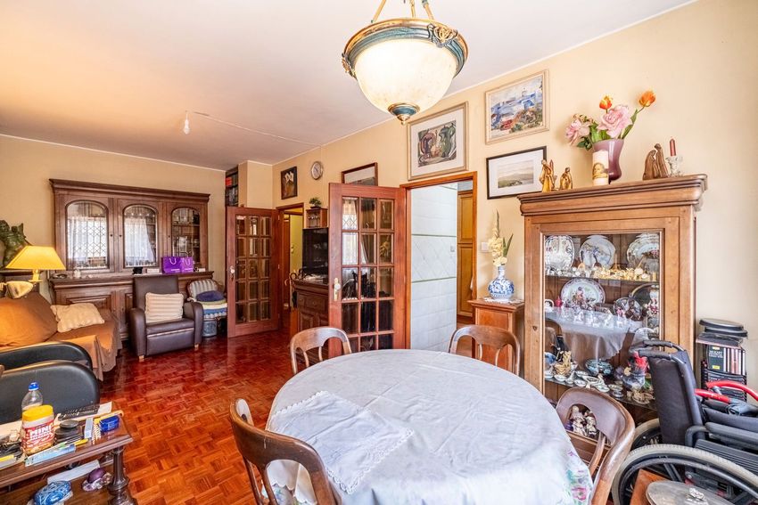 Imagem Sala de estar de apartamento t3 em Rua Álvaro Gomes, 31