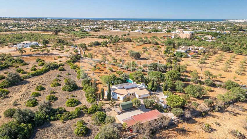 Imagem Vistas de  casa ou moradia em Centro de Guia