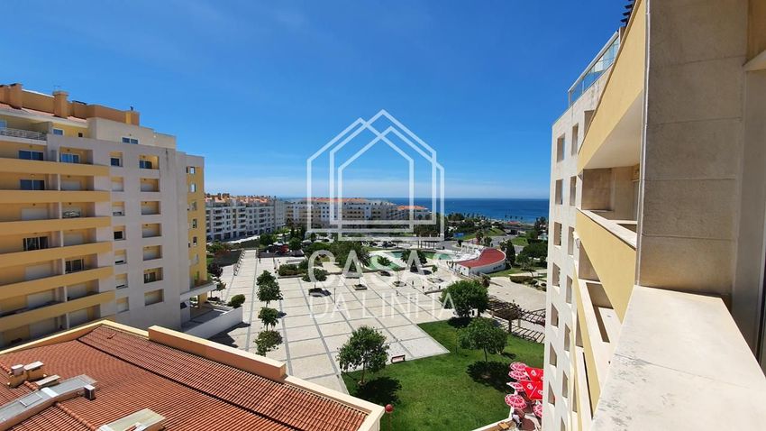 Imagem Vistas de apartamento t3 em Jardins da Parede