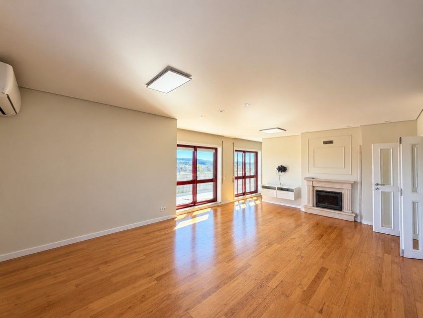 Imagem Sala de estar de apartamento t3 em Rua Oliveiras