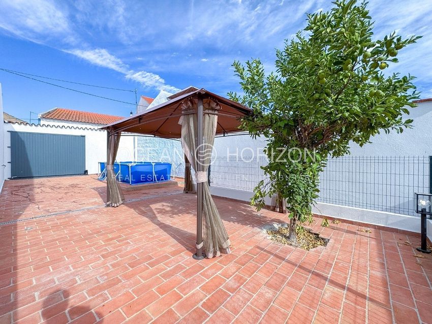 Imagem Fachada de  casa ou moradia em Sabóia