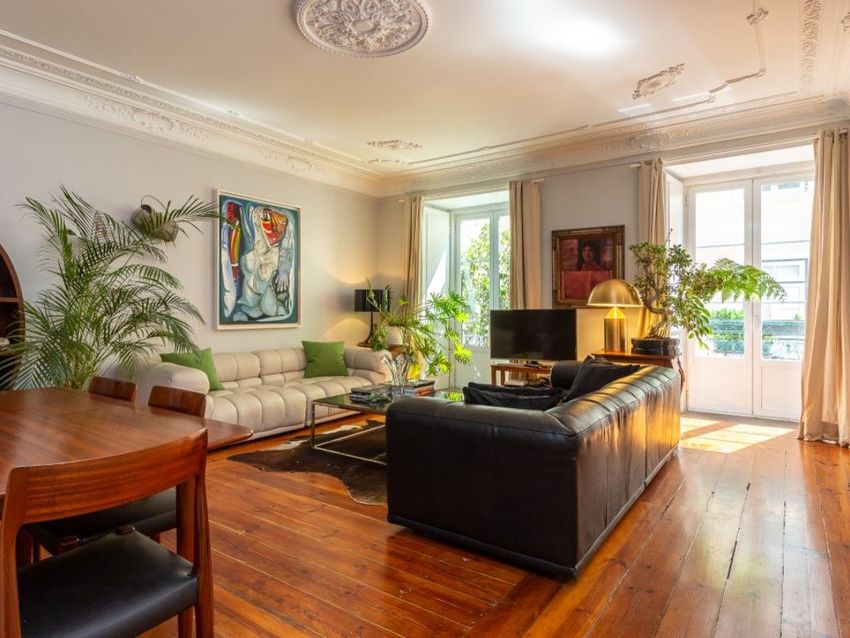 Imagem Sala de estar de apartamento t3 em Rua das Flores