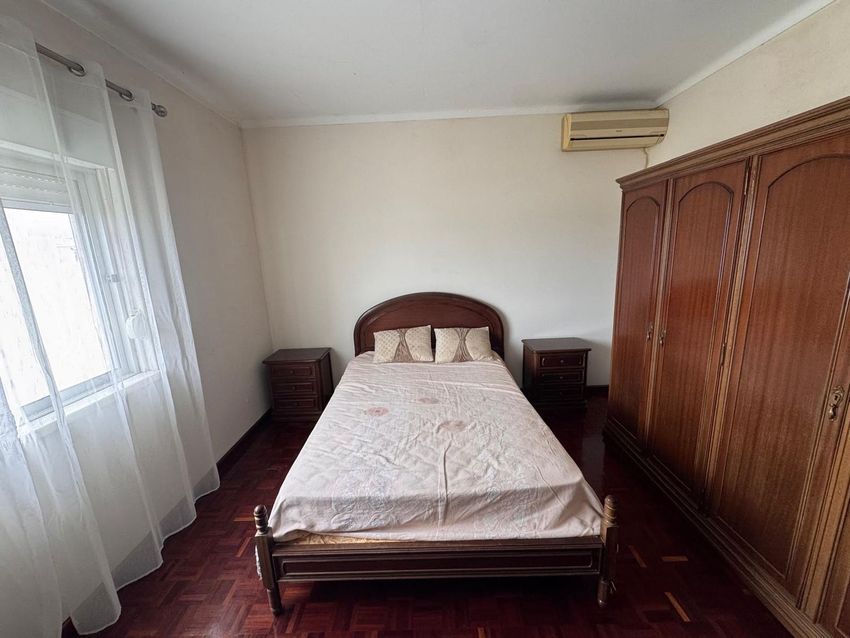 Imagem Quarto de quarto em Avenida Doutor António Rodrigues Manito, 82
