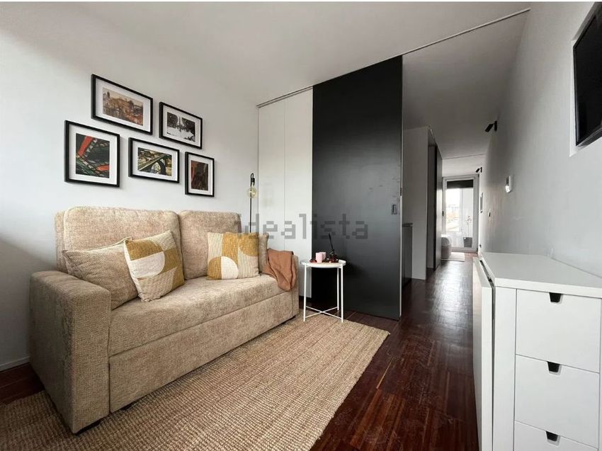 Imagem Sala de estar de apartamento t1 em Rua de 15 de Novembro, 131