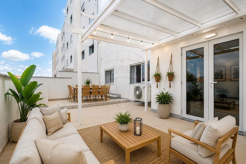Imagem Terraço de apartamento t3 em Rua Capitão Santos Leite, 11
