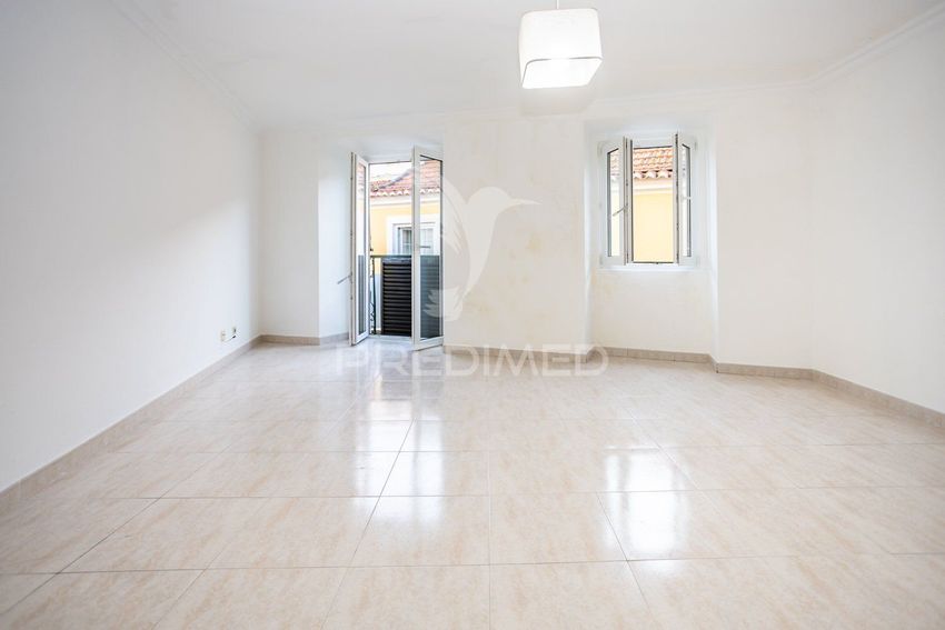 Imagem Sala de estar de apartamento t3 em Rua Carpinteiros de Machado, 39